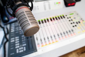 Чотири радіостанції зможуть не виконувати закон про 60% україномовних пісень