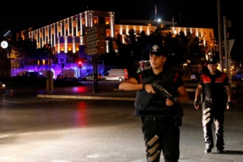 Майже 3 тисячі осіб звільнили через спробу держперевороту у Туреччині