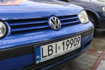 В Україні обмежать в’їзд автомобілів з іноземною реєстрацією