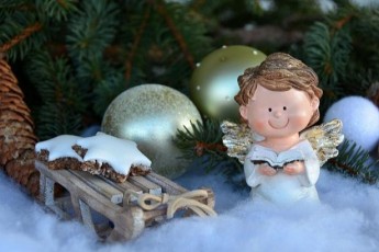 Колядки - це обрядові пісні, які виконуються в усіх регіонах України напередодні Різдва