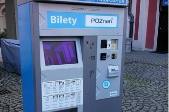 У польському місті квитки у автоматі можна буде придбати українською мовою