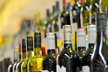 Ціни на алкоголь вітчизняного виробництва знову зростуть