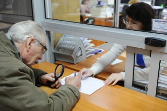 Депутати Волиньради звернулися до Порошенка, щодо перерахування пенсій військовим пенсіонерам