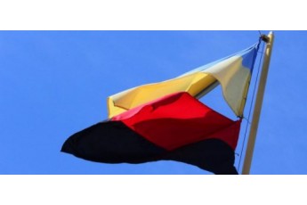 Поляк намагався зняти червоно-чорний прапор з будинку на Прикарпатті