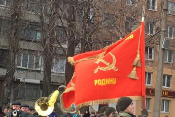 У Кривому Розі нацгвардійці пройшлися парадом з радянською символікою