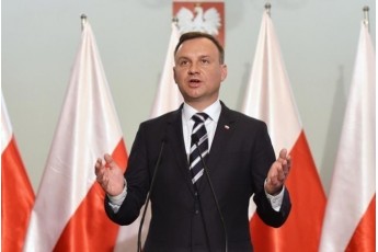Лімузин президента Польщі спричинив ДТП