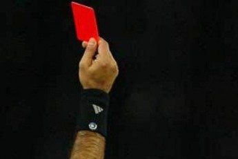 В Англії суддя показав червону картку гравцю через його прізвище