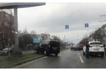 У Луцьку трапилась ДТП за участі трьох авто