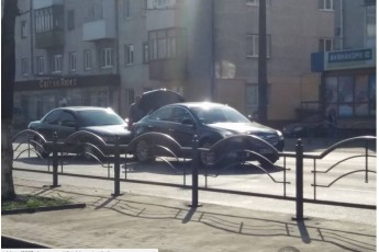 У Луцьку зіткнулися два авто поблизу 5 школи