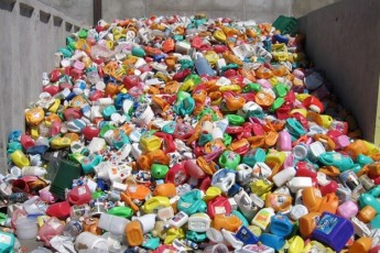 В Японії створили фермент, який може знищувати пластик