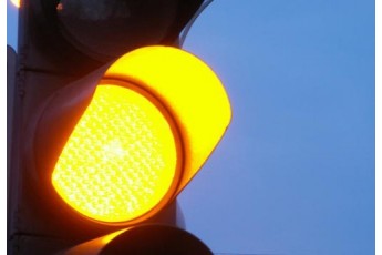 В Україні хочуть відмінити жовтий сигнал світлофора