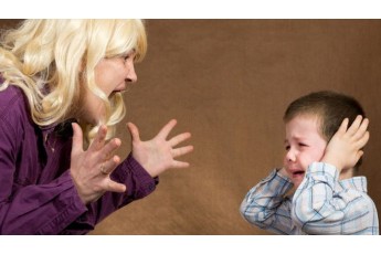 Лікар Комаровський пояснив, чому батькам не можна кричати на дитину