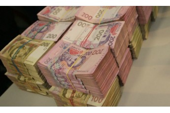 Залишок коштів на рахунку Державної казначейської служби України зменшився на 33%
