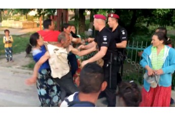 Роми напали на підлітків та поліцейських у Тернополі