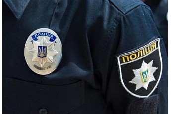 У Луцьку хамовитий водій здійснив наїзд на поліцейського (відео)