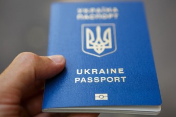 Українці можуть відвідати за безвізом 85 країн світу