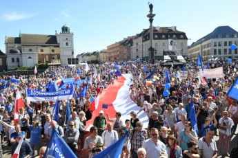 Масовий протест відбувся у Польщі