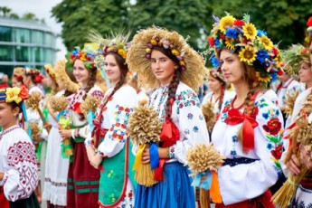 Сьогодні, 17 травня, в Україні святкують День вишиванки