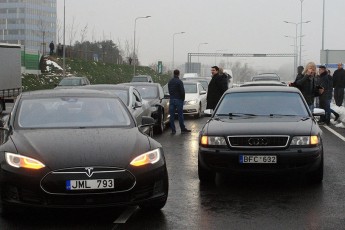 В Україні ускладнили ввезення авто на литовських номерах