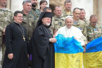 Папа Римський зустрівся з українськими воїнами
