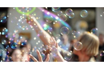 У Луцьку відбувся фестиваль бульбашок