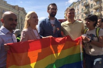 Євродепутати закликали українських колег вийти на марш ЛГБТ-спільноти