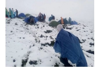 У засніжених Карпатах рятували групу дітей, які в палатках чекали на допомогу