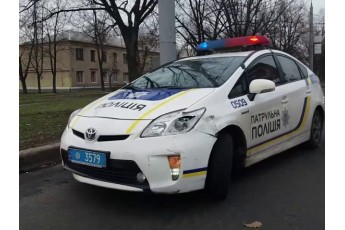 Нетверезий велосипедист врізався у поліцейське авто на Рівненщині