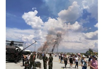 Під час авіашоу в Румунії розбився винищувач (фото)