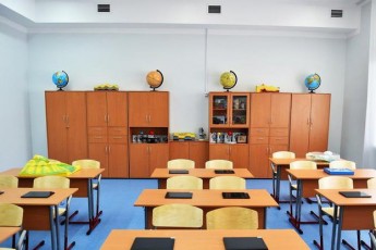 У луцькі школи закуплять майже 3 тисячі комплектів меблів