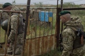 Прикордонники підірвались на вибуховому пристрої на Донбасі