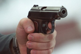 Чоловік з іграшковим пістолетом влаштував успішне пограбування
