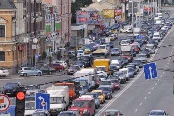 У містах України хочуть звести перехоплюючі автостоянки