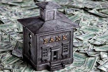 Співробітниця банку вкрала у клієнтів 4 мільйони на Львівщині