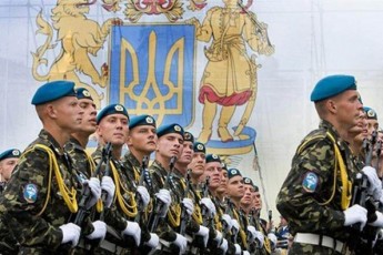Українці довіряють армії більше, ніж церкві