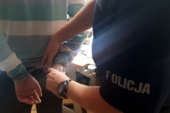 Українець з ножем напав на свого співмешканця у Польщі