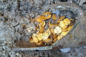 В Італії знайшли скарб з золотими римськими монетами (фото)