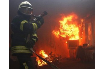У столичній багатоповерхівці спалахнула пожежа: загинуло 2 людини