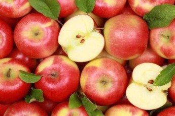 Чому необхідно щодня їсти яблука: пояснення медиків