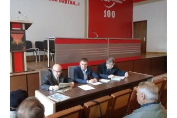 Скандальний комуніст із Луцька очолив конференцію про фашизм у Києві (фото)