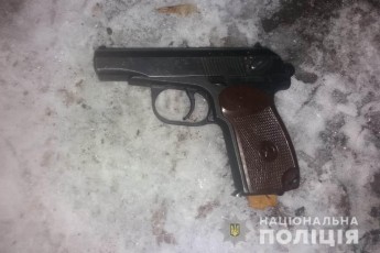 Власник магазину застрелив грабіжника з його ж пістолета на Київщині