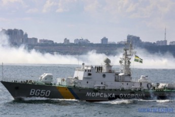 Корабель РФ протаранив українське судно в Азовському морі: перші подробиці