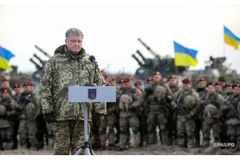 Півроку до президентства Порошенка: Топ-5 питань до воєнного стану в Україні