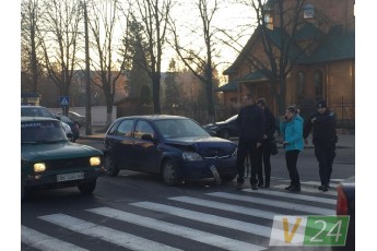 У Луцьку на пішохідному переході зіткнулись дві автівки (фото)