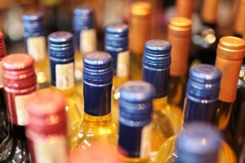 ЄС посилив контроль за якістю спиртних напоїв