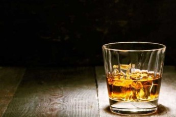 За рік в Україні алкоголь здорожчав на 15%
