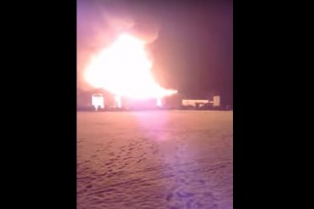 У місті на Волині вщент вигоріла колишня військова частина (відео)