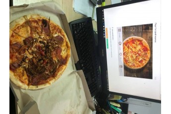 Підгоріла піца і безглузді відмовки: лучани скаржаться на сервіс популярної піцерії