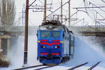 Потяг переїхав 17-річну дівчину на Львівщині
