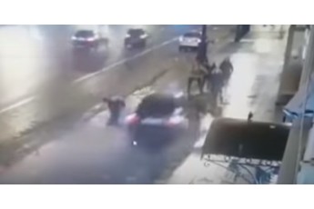 Моторошна аварія у Санкт-Петербурзі: водій BMW врізався у натовп пішоходів (Фото, відео)
